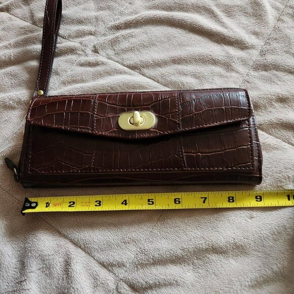 SONOMA burgundy brown wristlet wallet crocodile print NWT minimalist academic - Picture 6 of 8